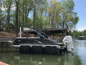 bennington on boat lift